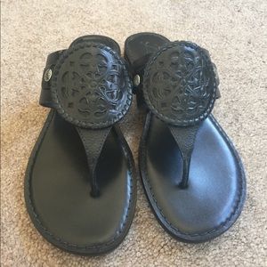 Flat thong sandals